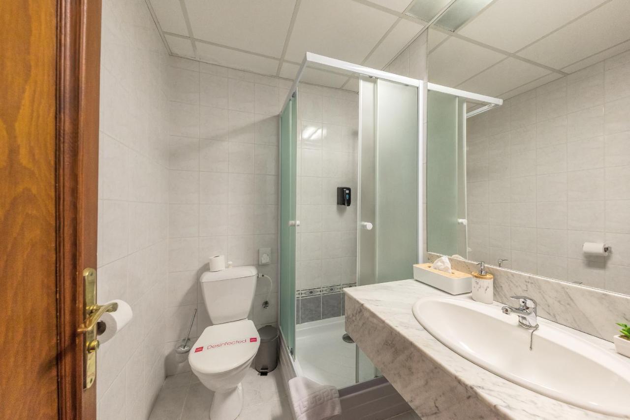 Prague Hotel Carl Inn Restaurant & Free Parking المظهر الخارجي الصورة
